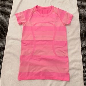 Lululemon Swiftly Tech SS Size 8 Lightly Worn